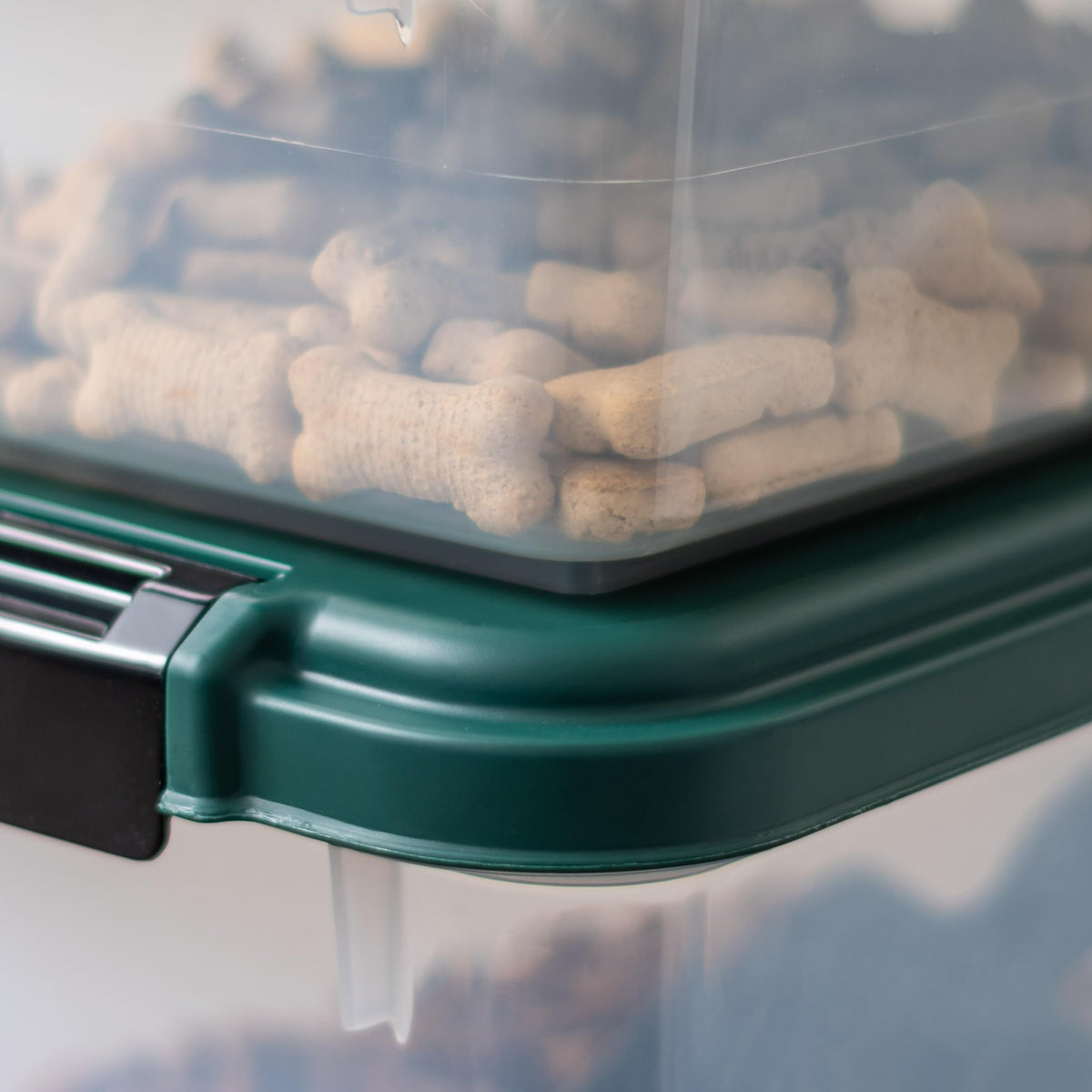 Airtight Pet Food Container F589947